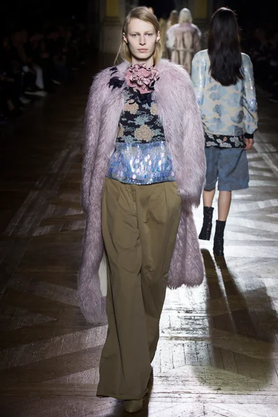 Look 47